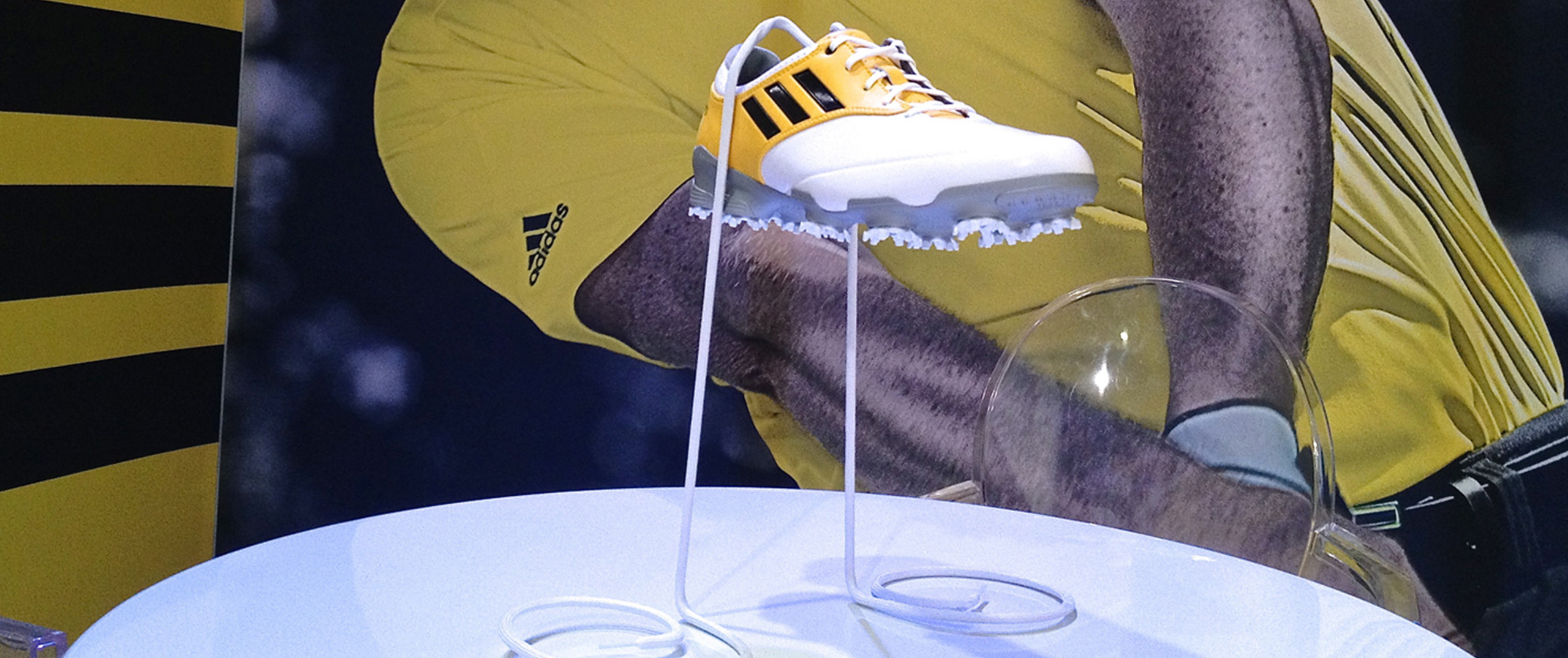 ADIDAS SPORTSWEAR RETAIL DISPLAY Outform